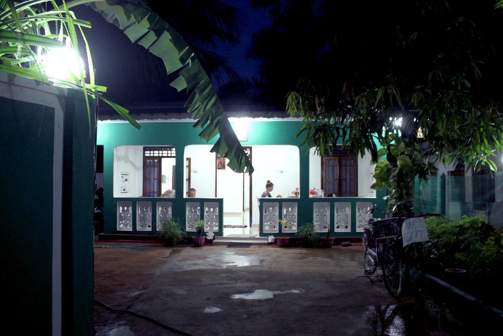 Hotel Alass Ga For Pets Lovers Trincomalee Exterior foto